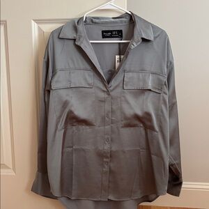 Abercrombie & Fitch Light Gray Shirt